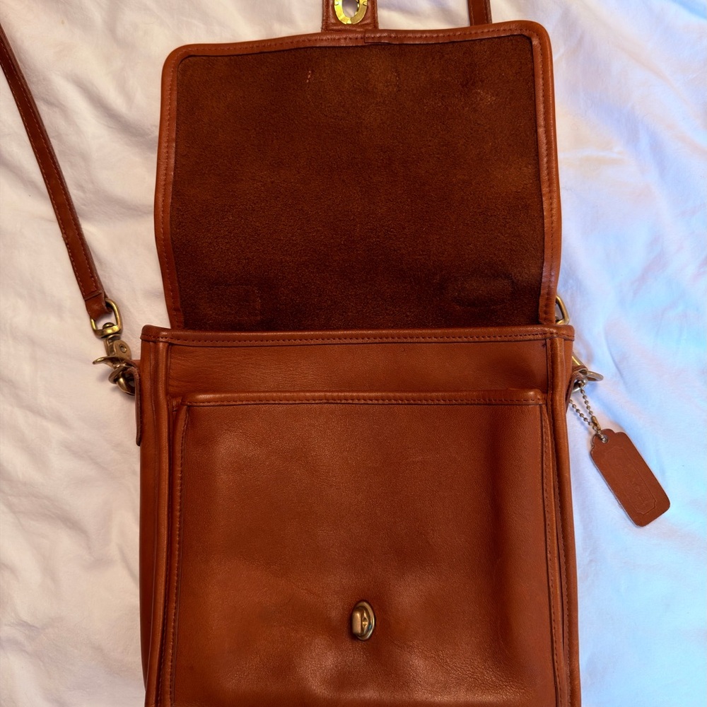 Coach vintage British Tan Station bag - Picture 2 of 6